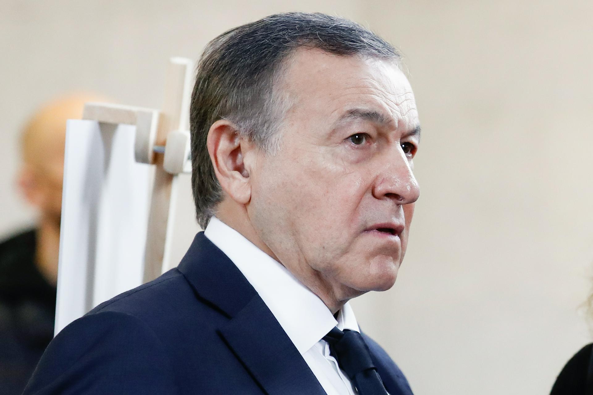 Араз Агаларов впервые вышел в свет с супругой, которая моложе него на 43 года