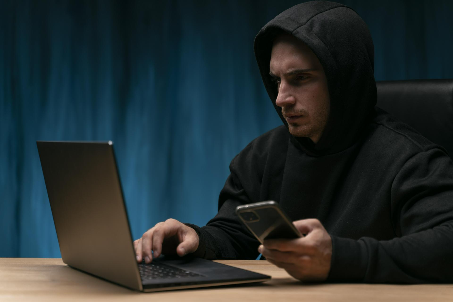 Мошенники начали использовать «опросы за вознаграждение» для получения данных пользователей