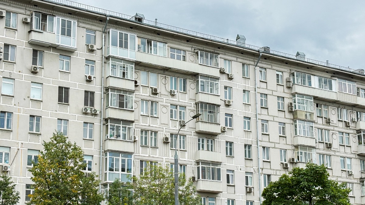 Капремонт жилого дома 1958 года постройки проходит в районе Хамовники 