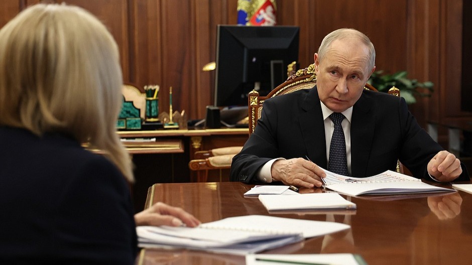 Владимир Путин обсудил с Эллой Памфиловой грядущие парламентские выборы