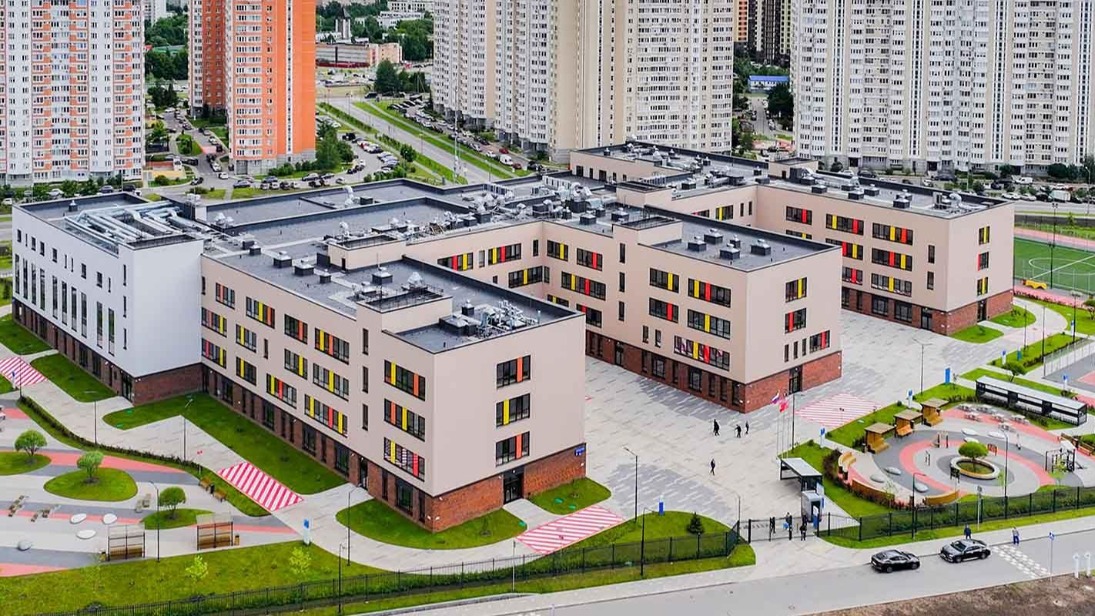 Собянин: 23 школы и детских сада построили в Москве за семь месяцев 2026 года 