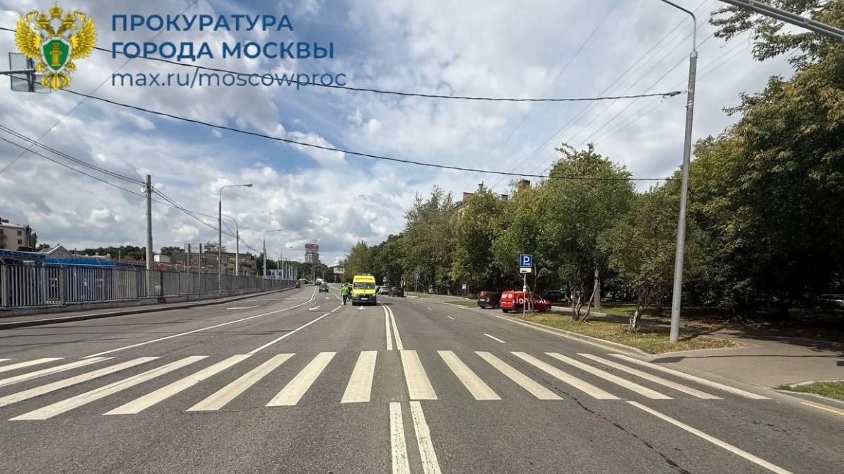 Водитель грузовика сбил пиар-директора журнала «Москвичка» и скрылся
