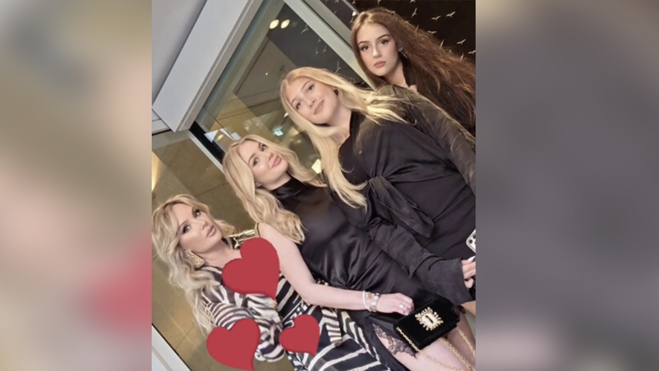 Жена Стаса Михайлова опубликовала фото со своими тремя дочерьми