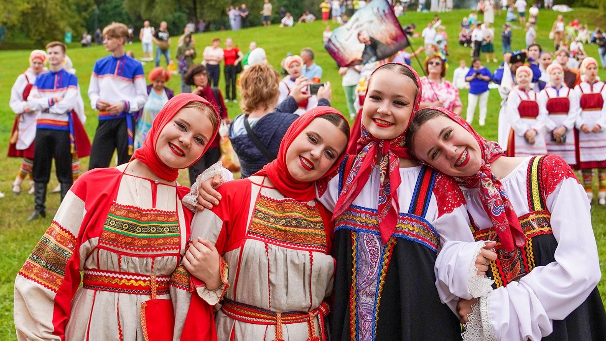  «Русское поле» традиционно собирает артистов из десятков регионов