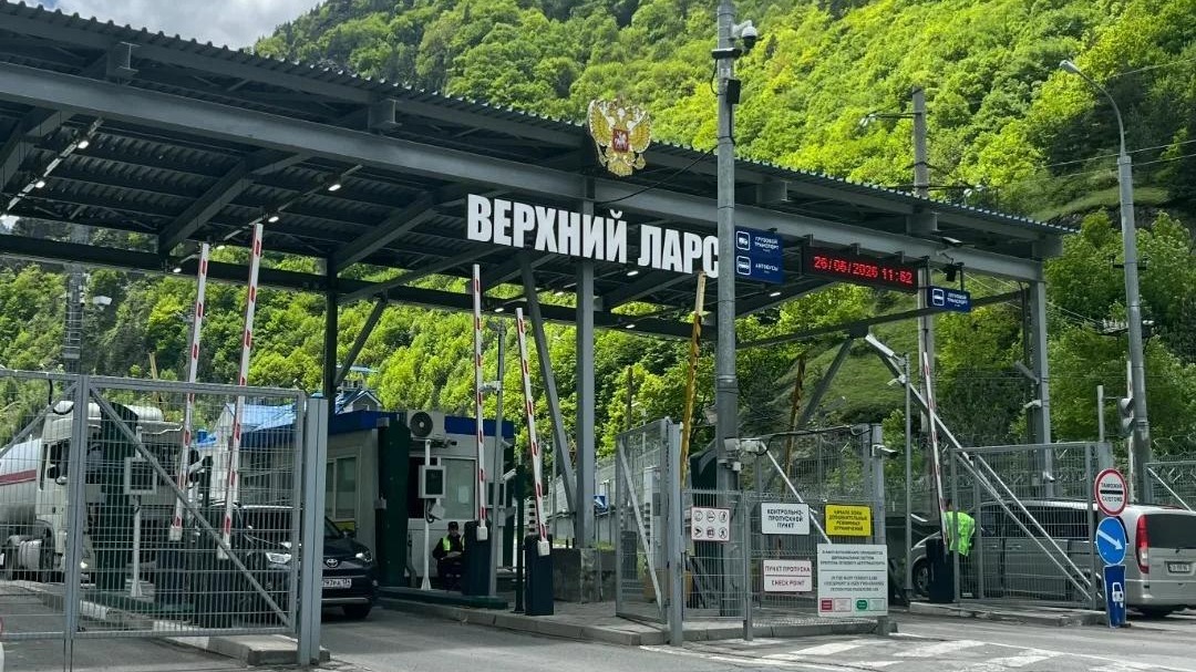 ФТС РФ: Более 20 тысяч человек прошли через КПП «Верхний Ларс» за сутки