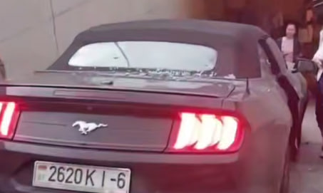 Ford Mustang вылетел в подземный переход станции метро «Домодедовская»: как наказали водителя