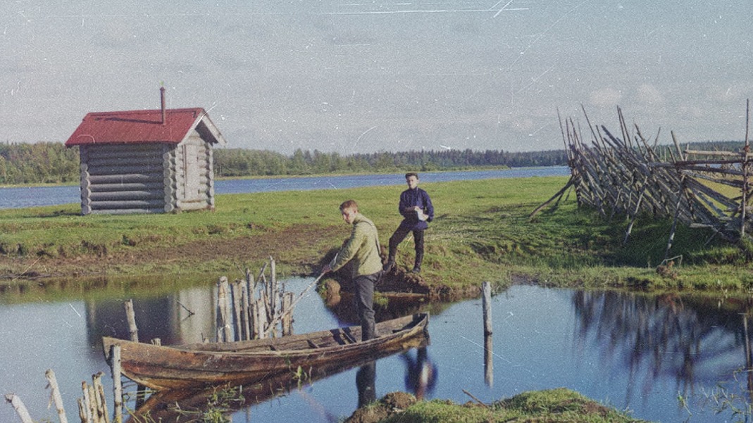 Мариинский водный путь. Снимок сделан близ Остречинской (по названию села) пристани на реке Свирь, фото 1909 года