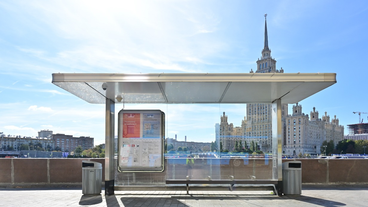 Более 95 процентов остановочных павильонов уже обновлены в Москве