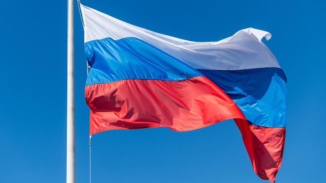 Сергей Собянин поздравил москвичей с Днем флага России