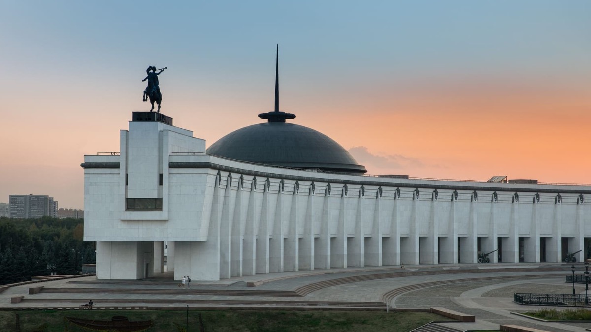 Историк Музея Победы рассказал о победе советских войск в Курской битве