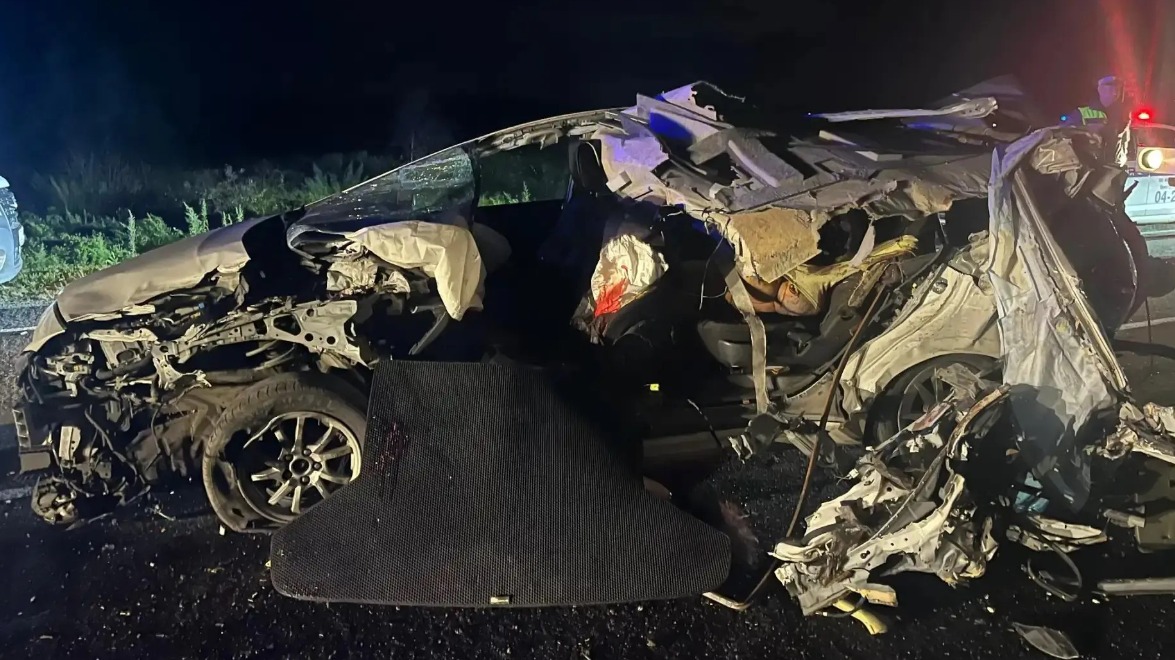Два человека погибли, еще пять пострадали в ДТП в Амурской области
