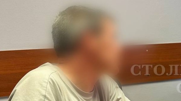 Мужчина залез в квартиру девушки и совершил сексуальное насилие над ней: ход дела
