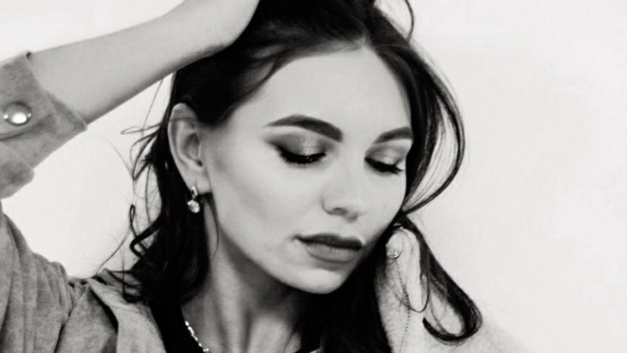 Фитнес-блогер Анна Лопатина, известная как АняПрокачай, погибла в ДТП в Кемерове