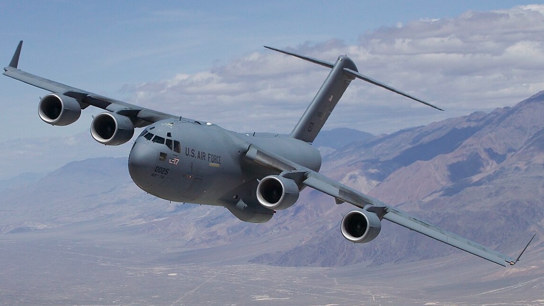 Самолет ВВС США Boeing C-17 вылетел из аэропорта Внуково