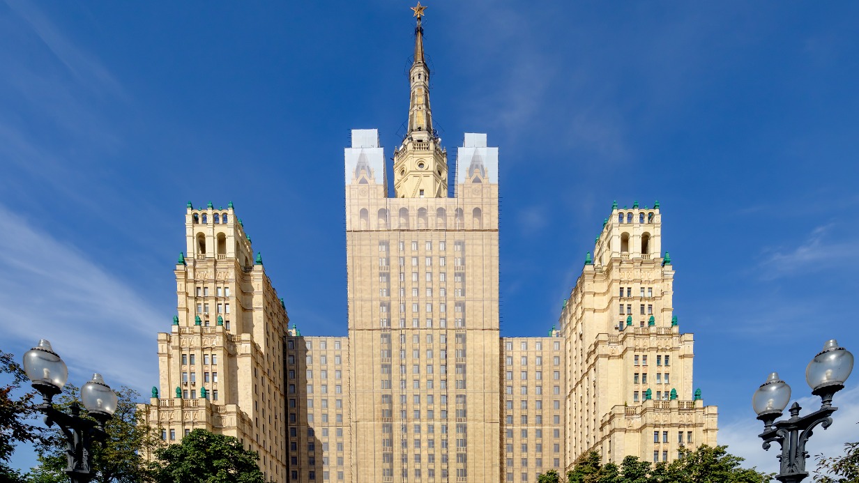 Высотка на Кудринской площади считается одной из самых роскошных среди семи «сестер»