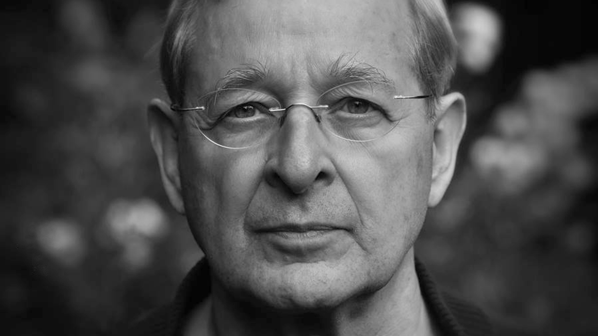 Венгерский писатель Петер Надаш умер в возрасте 83 лет