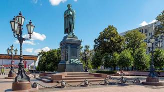Москвичи решат на тестовом голосовании, нужно ли переносить памятник Пушкину