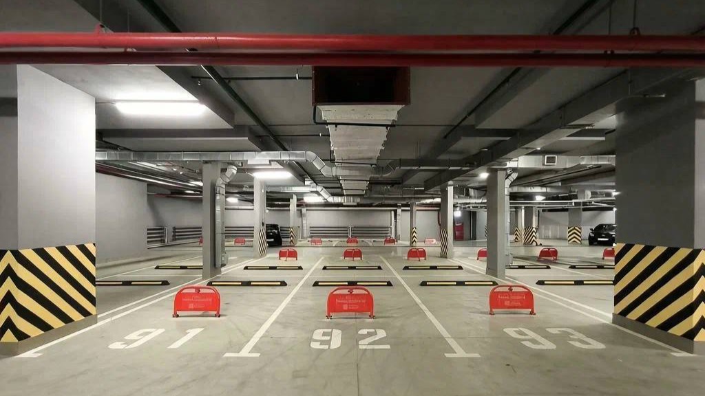 Автомобилистам доступно на аукционах более 60 машино-мест на Утренней улице