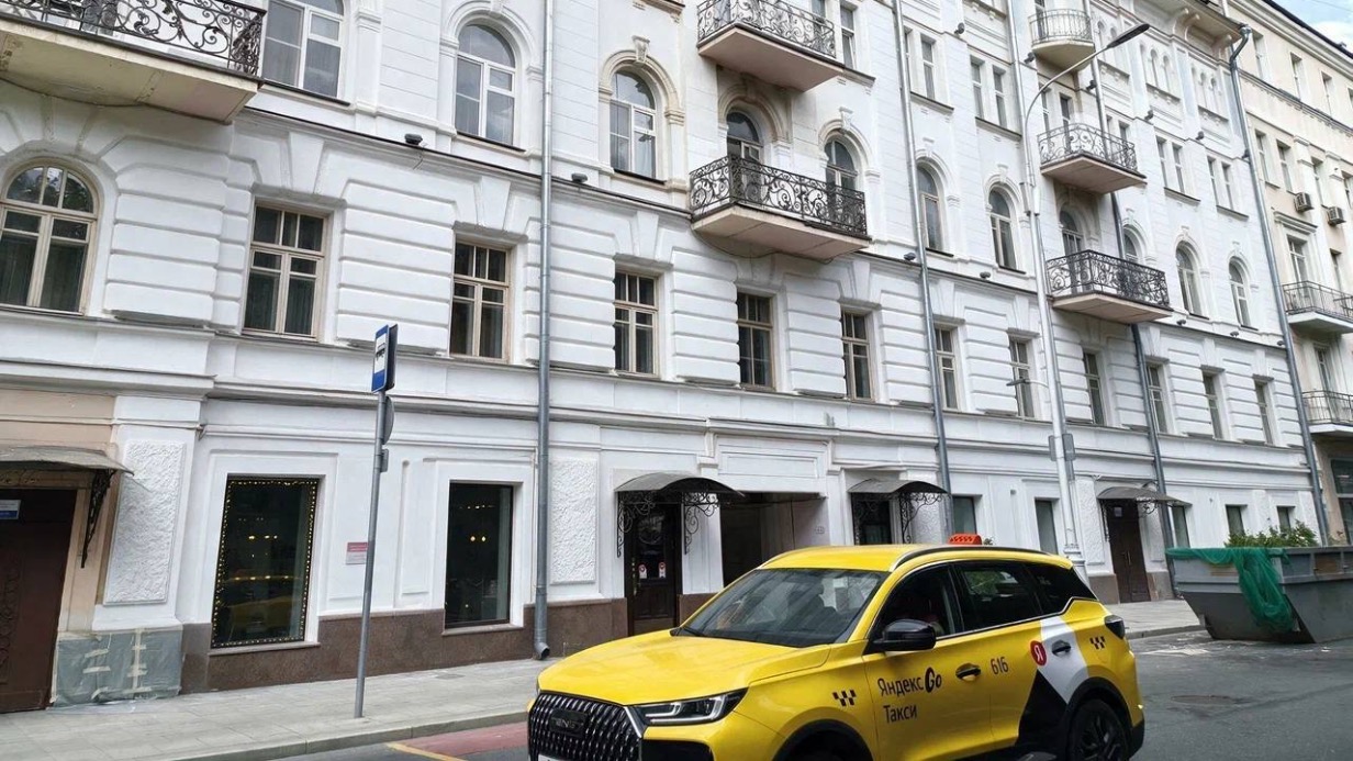 Нежилое помещение в историческом здании на Гоголевском бульваре доступно на торгах