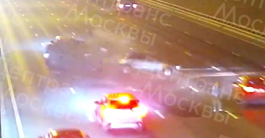 Массовое ДТП на МКАД в ночь на 16 сентября: видео, подробности, пострадавшие