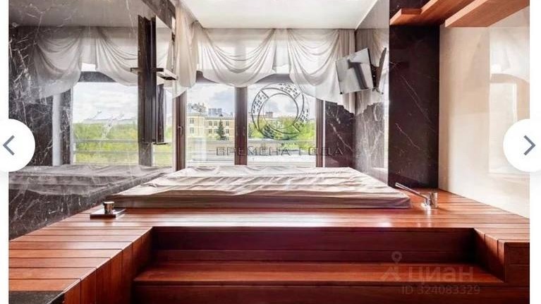 Появились фото новой столичной квартиры Долиной, которую ей подарили друзья