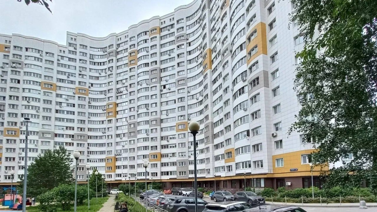 Три коммерческих помещения на улице Бутлерова выставили на торги
