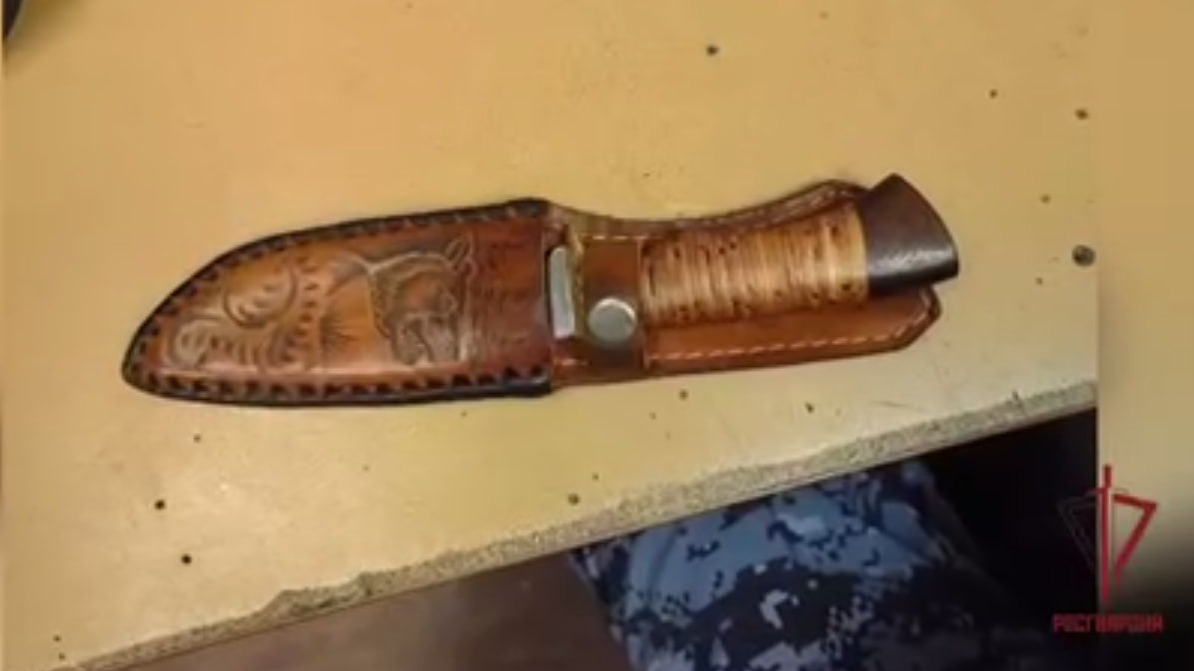 Изъятый у нападавшего нож
