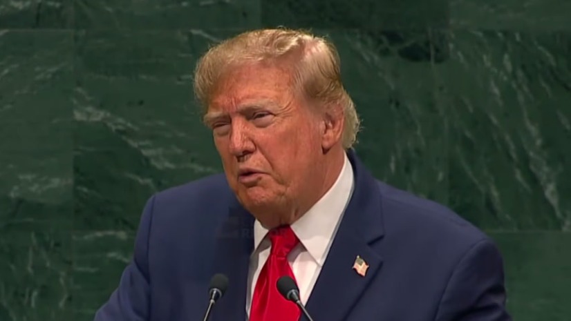 Дональд Трамп допустил, что может задействовать закон о санкциях против России