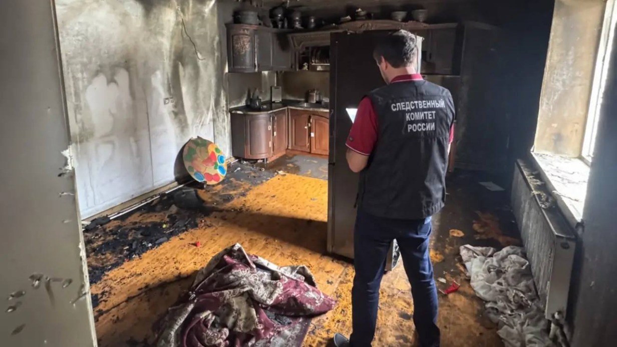 Трое маленьких детей погибли при пожаре в частном доме в дагестанском Инчхе
