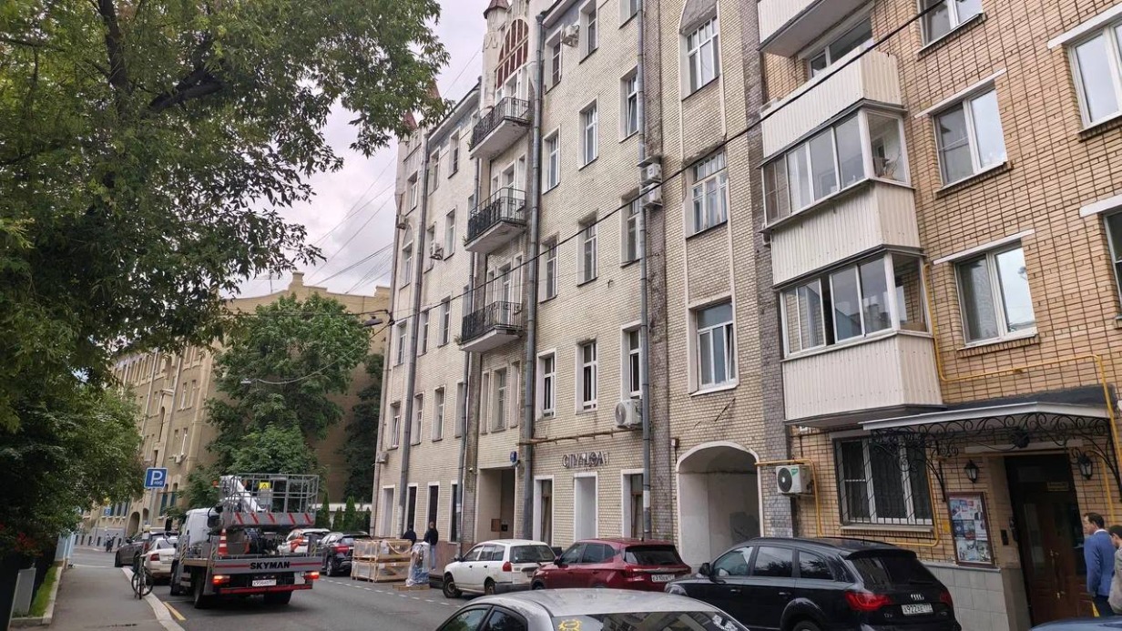 Крупное нежилое помещение в Басманном районе реализуют на городских торгах