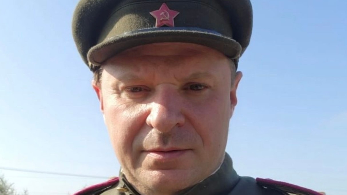 Актер из фильма «Август» и сериала «Раневская» Роман Веслаух умер в 52 года