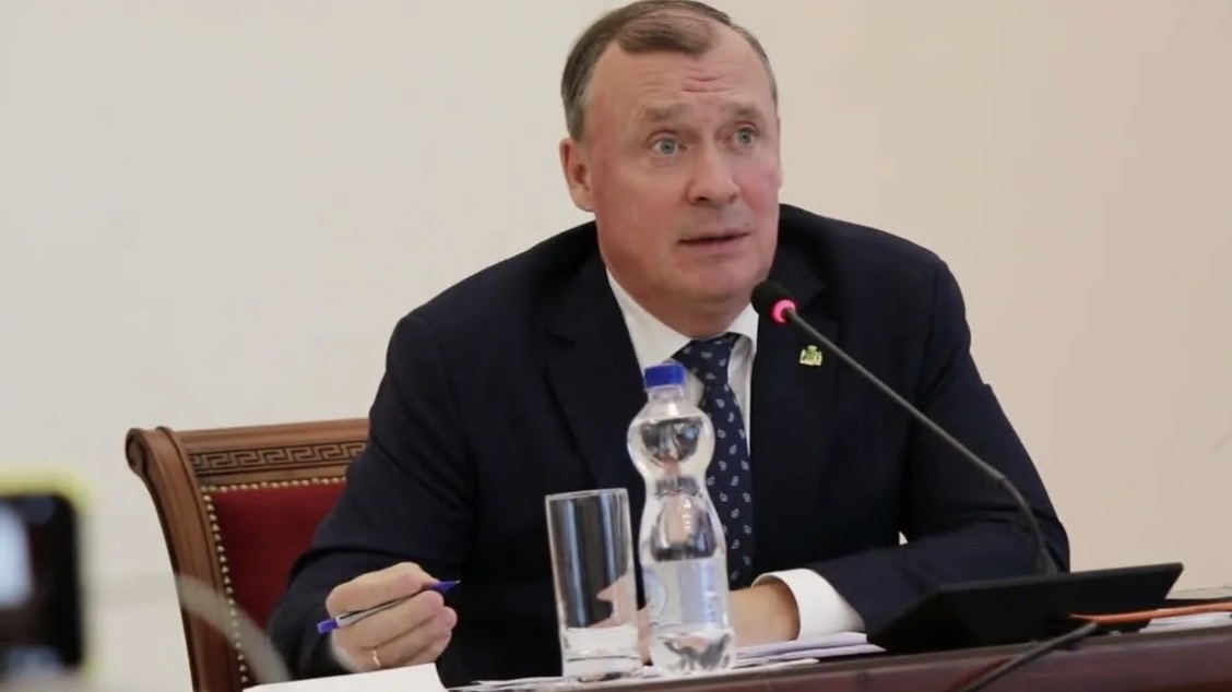 Мэр Екатеринбурга Алексей Орлов досрочно ушел в отставку