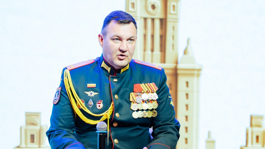 Участник СВО, сотрудник ГКУ «Московская безопасность» Александр Куклин на открытой встрече «Диалог с героем»