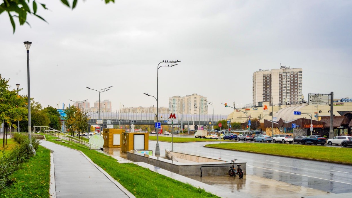 Специалисты обновили асфальт на Пролетарском проспекте в ЮАО