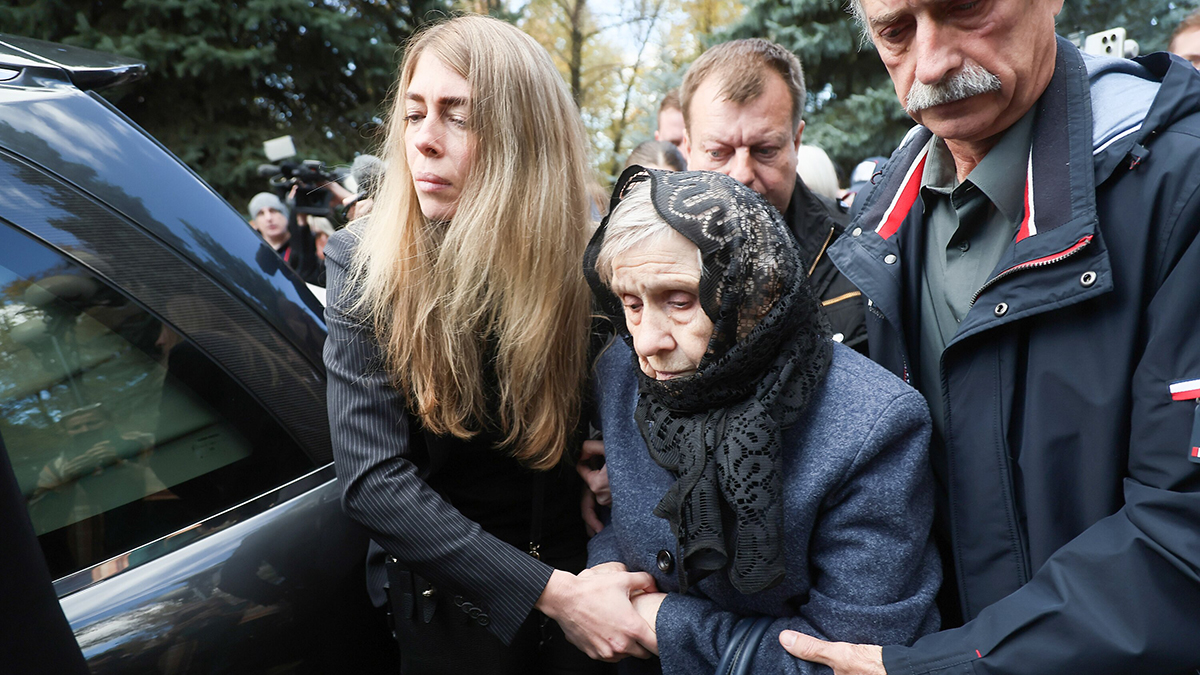 Мать Сергея Соседова пожаловалась на плохое самочувствие после похорон сына