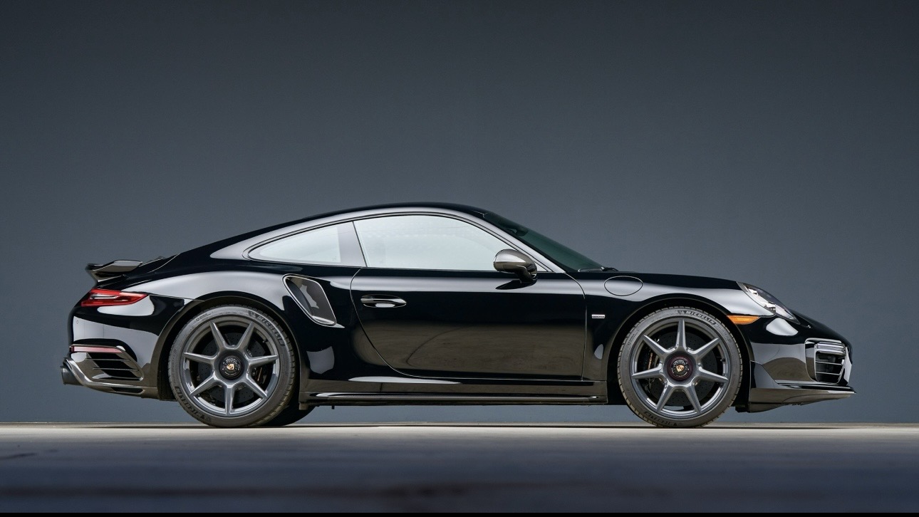 Москвич может потерять свой Porsche 911 из-за 182 штрафов за нарушения ПДД