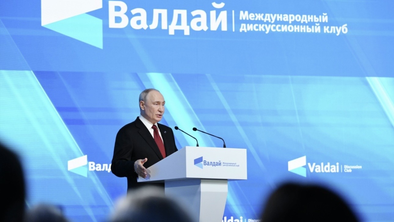 Путин назвал ошибкой желание советской власти понравиться Западу