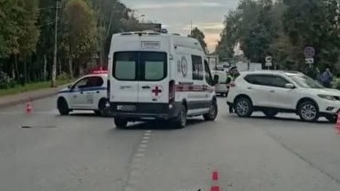 Двое подростков на одном самокате попали в ДТП в подмосковном Пушкине