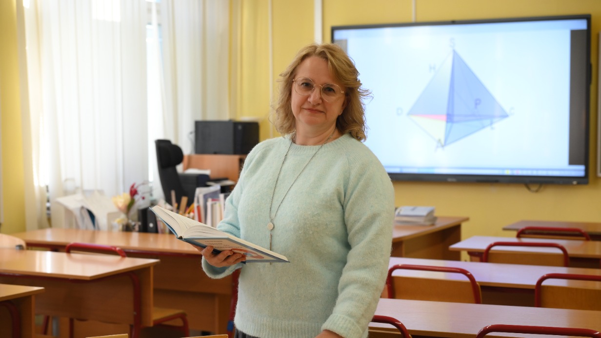 2 октября. Учитель математики московской школы № 1568 Наталья Полуэктова уверена: математика — это большая тренировка для ума, а высоких результатов ее ученики достигают благодаря системному подходу