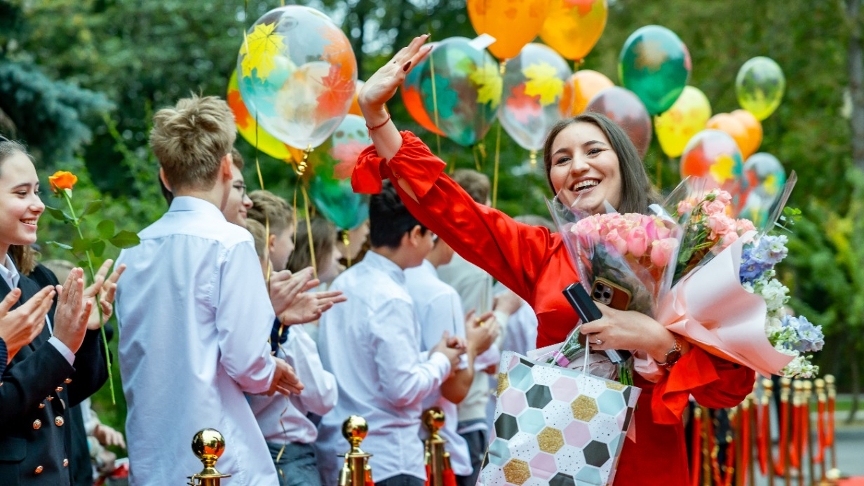 Столичные учителя получат подарки от учеников в «Московской электронной школе»