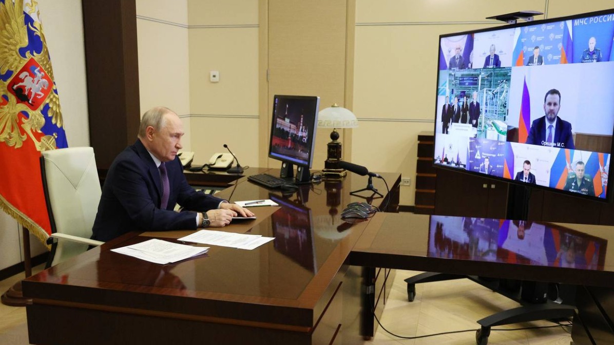 Путин и Собянин открыли первый в России кластер по производству электробатарей