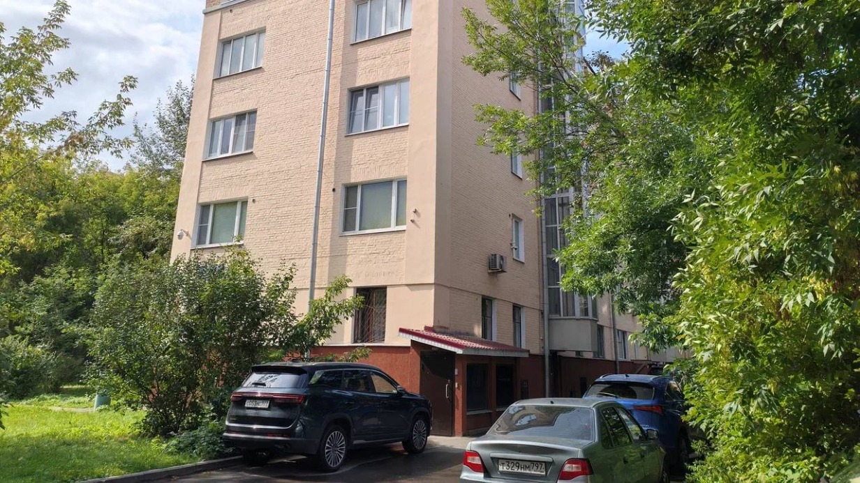 Предприниматели могут приобрести крупное коммерческое помещение в Хамовниках