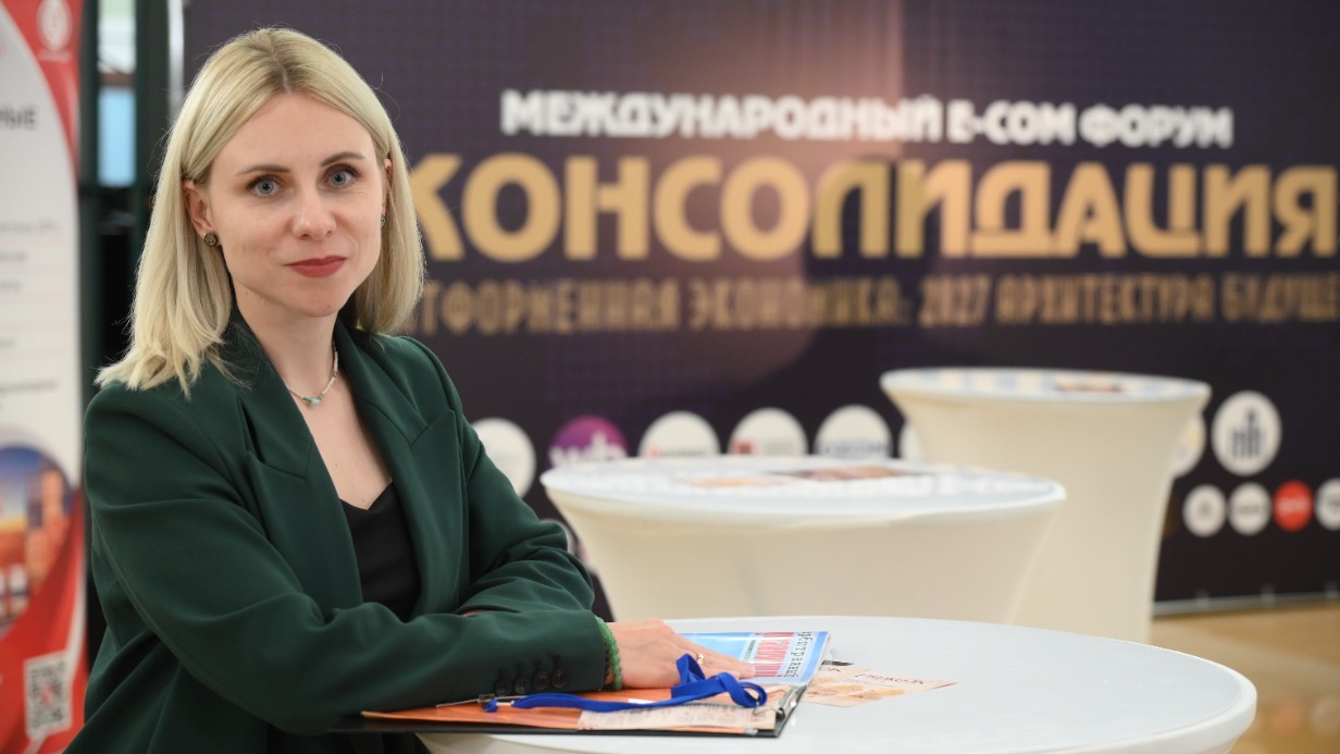 9 октября. Участница форума, руководитель направления HR и подбора персонала, предприниматель Виталия Клименко рассказывает о своем опыте