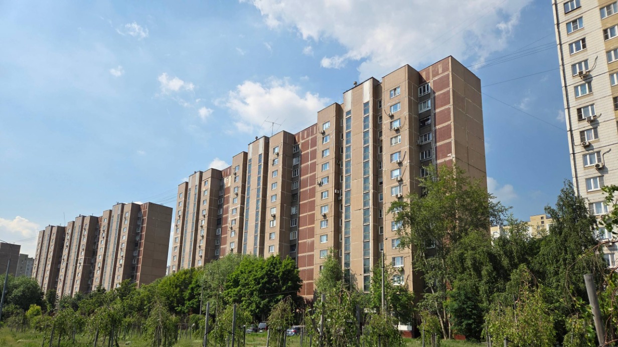Крупное помещение в Керамическом проезде выставили на городские торги