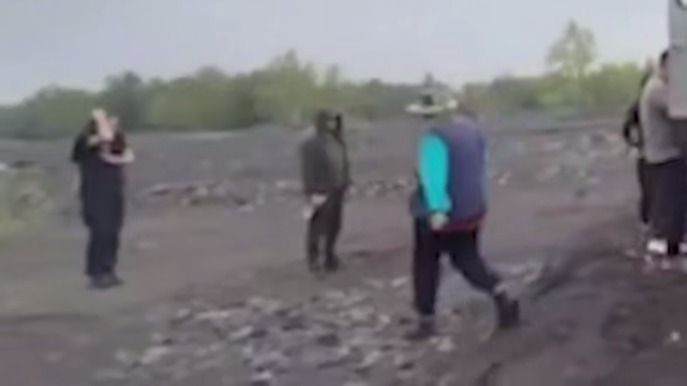 Mash: Гид бросил 15 человек под вулканом на Камчатке без еды, денег и связи