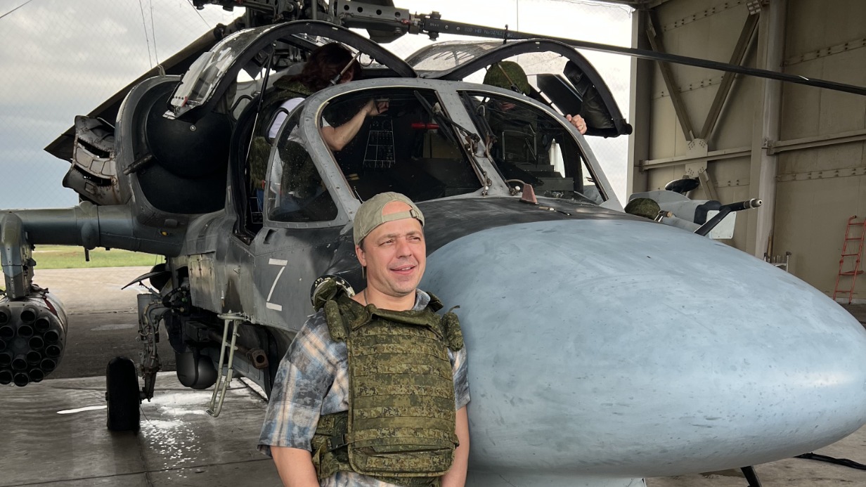 6 октября. Актер Сергей Шолох на военной базе во время командировки в Сирию