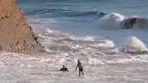 Двух нетрезвых отдыхающих унесло в море на пляже под Туапсе