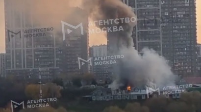 Хозяйственная постройка загорелась в Путилкове
