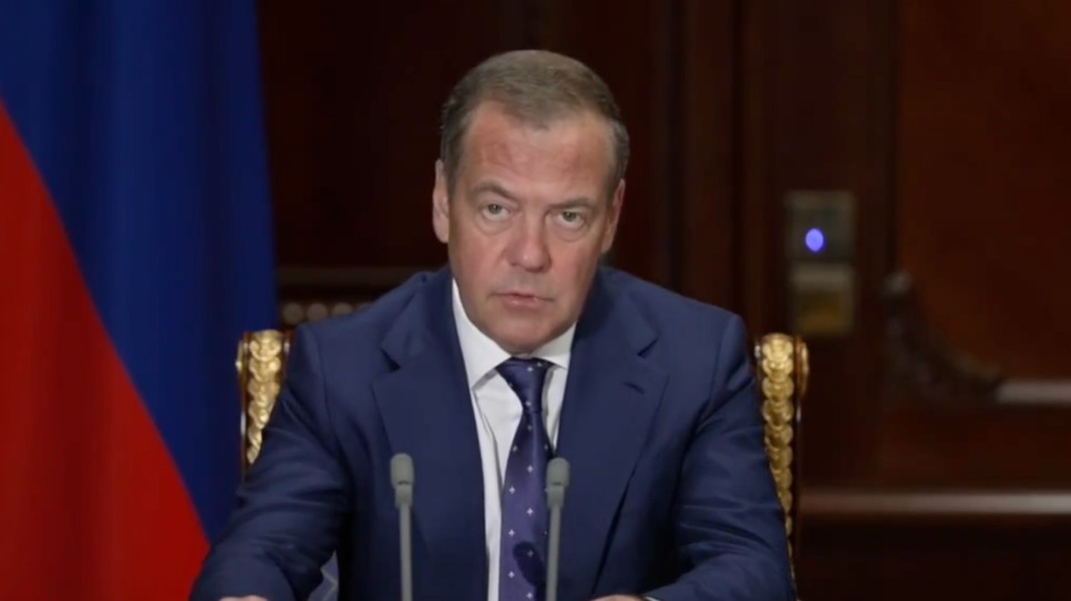 Медведев назвал поддержку бойцов СВО приоритетом проекта бюджета на 2027–2029 годы