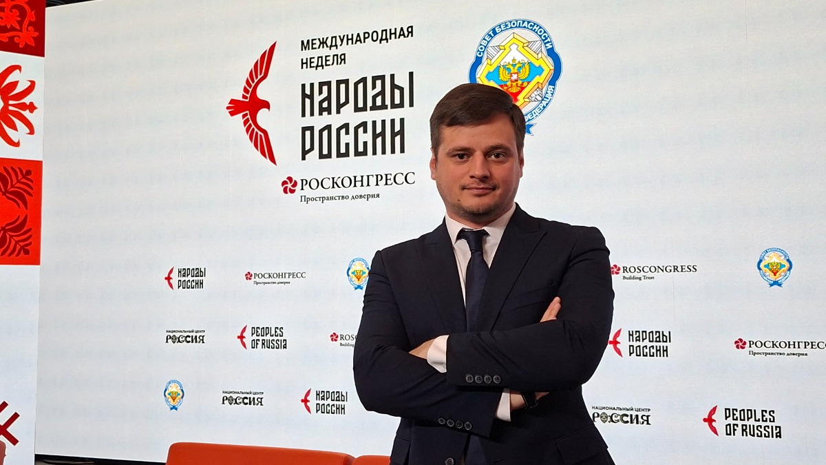 21 октября. Статс-секретарь — заместитель руководителя Росмолодежи Денис Аширов рассказал о программе Молодежного дня